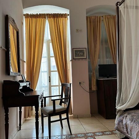Monte Kristo Hotel แอร์มูโปลี ภายนอก รูปภาพ