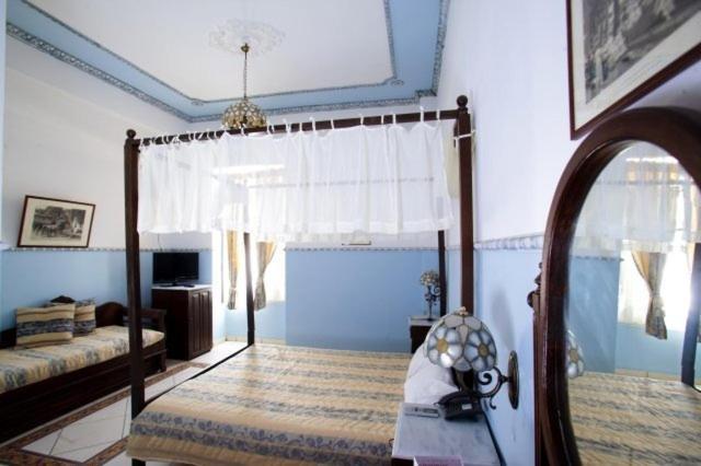 Monte Kristo Hotel แอร์มูโปลี ห้อง รูปภาพ